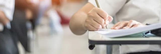 Jak napisać wstęp do rozprawki maturalnej, by zaskoczyć nauczyciela Jak napisać wstęp do rozprawki maturalnej, by zaskoczyć nauczyciela