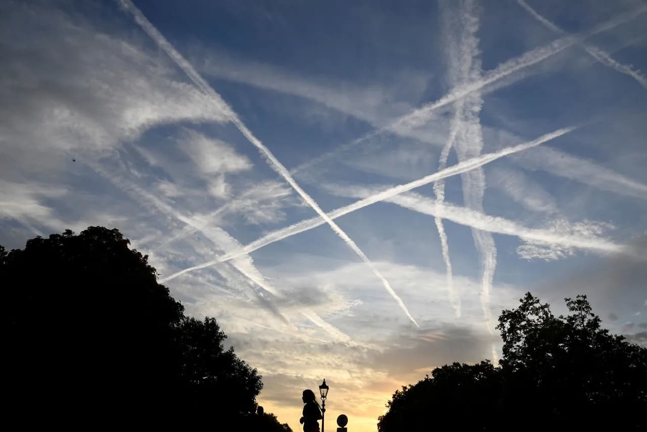 Chemtrails - co to jest i dlaczego są uważane za mit? Chemtrails - co to jest i dlaczego są uważane za mit?